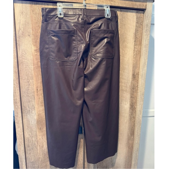 Vegan leather wide-leg cropped pant. Banana Republic cocoa brown. - Picture 4 of 4